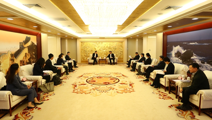 董事长张佑_董事长办公室图片(3)